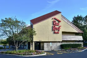 Photograph of Red Roof Inn, Oak Creek
