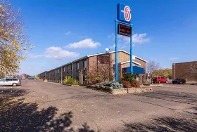 Photograph of Motel 6, Eau Claire