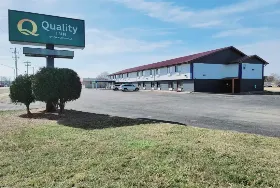 Photograph of Quality Inn, New London