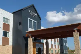 Photograph of Country Inn & Suites, Fort Atkinson