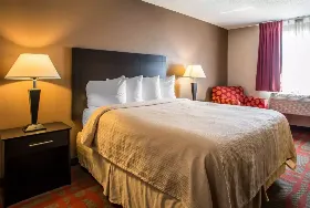 Photograph of Quality Inn, West Bend