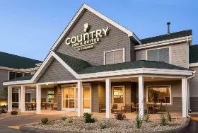 Photograph of Country Inn & Suites, Chippewa Falls