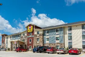 Photograph of My Place Hotel, Racine