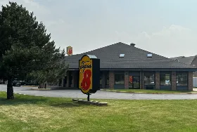 Photograph of Super 8, Green Bay