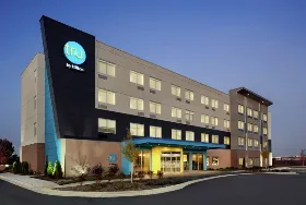 Photograph of Tru By Hilton, Waukesha