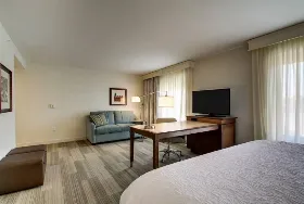 Photograph of Hampton Inn, West Allis