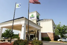 Photograph of Holiday Inn Express, Delafield