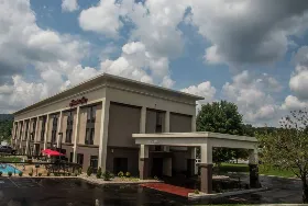 Photograph of Hampton Inn, Summersville