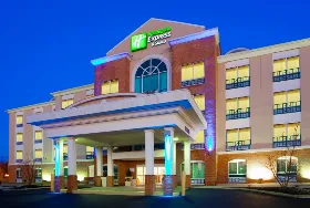 Photograph of Holiday Inn Express, Woodbridge
