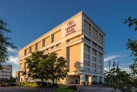 Photograph of Crowne Plaza, Pittsburgh