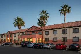 Photograph of Baymont by Wyndham, Phoenix