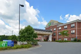 Photograph of Holiday Inn Express, Bridgeport