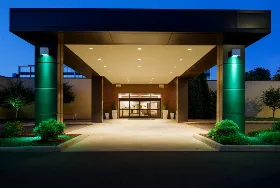 Photograph of Holiday Inn & Suites Charleston West, Charleston