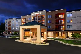 Photograph of Courtyard, Beckley