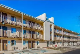 Photograph of Super 8, Charleston
