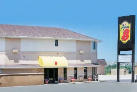 Photograph of Super 8, Casper