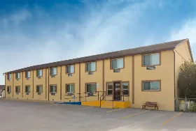 Photograph of Super 8, Diamondville