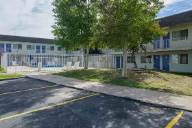 Photograph of Motel 6, Laramie