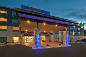 Photograph of Holiday Inn Express, Milan