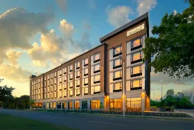 Photograph of Holiday Inn Express, Revere