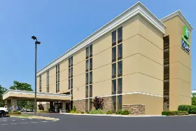 Photograph of Holiday Inn Express, Worcester