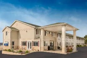 Photograph of Days Inn, Osage Beach
