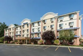 Photograph of Days Inn, Leominster