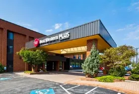 Photograph of Best Western Plus, Oswego