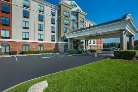Photograph of Holiday Inn Express, Lebanon