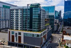 Photograph of Holiday Inn & Suites Nashville Downtown - Broadway, Nashville