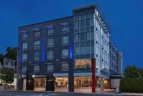 Photograph of Holiday Inn Express, Jersey City