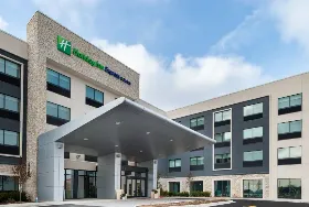 Photograph of Holiday Inn Express, Romeoville