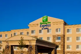 Photograph of Holiday Inn Express, Waukegan