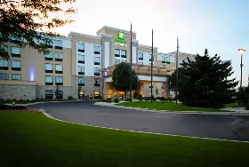 Photograph of Holiday Inn Express, Janesville