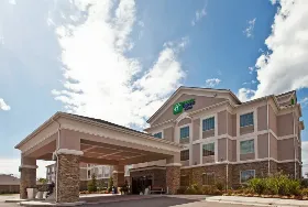 Photograph of Holiday Inn Express, Ada