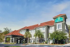 Photograph of La Quinta Inn & Suites, Pooler