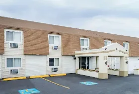 Photograph of Super 8, Bangor