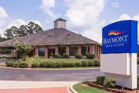 Photograph of Baymont By Wyndham, LaGrange