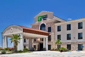 Photograph of Holiday Inn Express, Hutto
