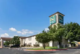 Photograph of Quality Inn, Cedar Park