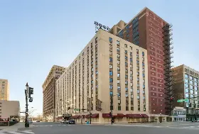 Photograph of Travelodge, Chicago