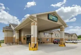Photograph of Quality Inn, Creston
