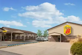 Photograph of Super 8, North Platte