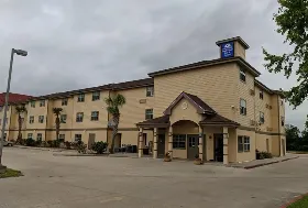 Photograph of Americas Best Value Inn, Winnie