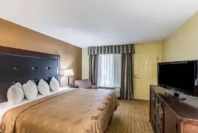 Photograph of Quality Inn, Anderson