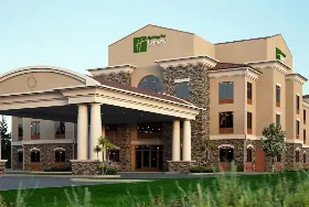 Photograph of Holiday Inn Express, Redding