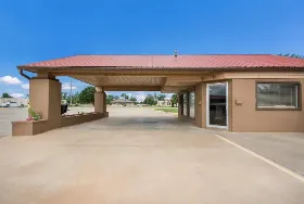 Photograph of Americas Best Value Inn, Woodward
