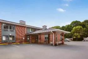 Photograph of Quality Inn, Harpers Ferry