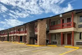 Photograph of Quality Inn, Madisonville
