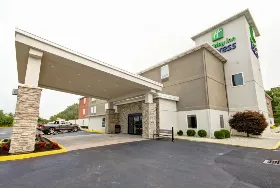 Photograph of Holiday Inn Express, Obetz